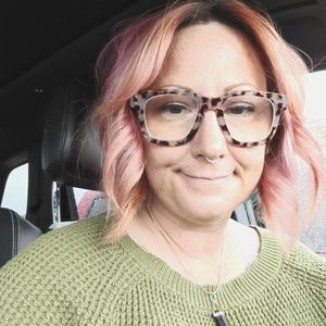 Meet your Posher, Linda